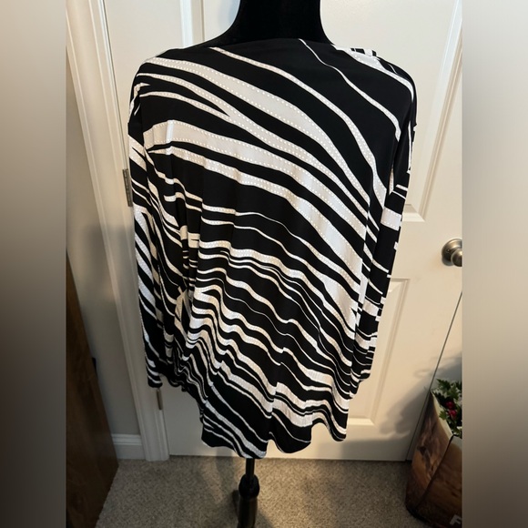 Ruby Rd. Zebra print blouse 2XL - Picture 4 of 5